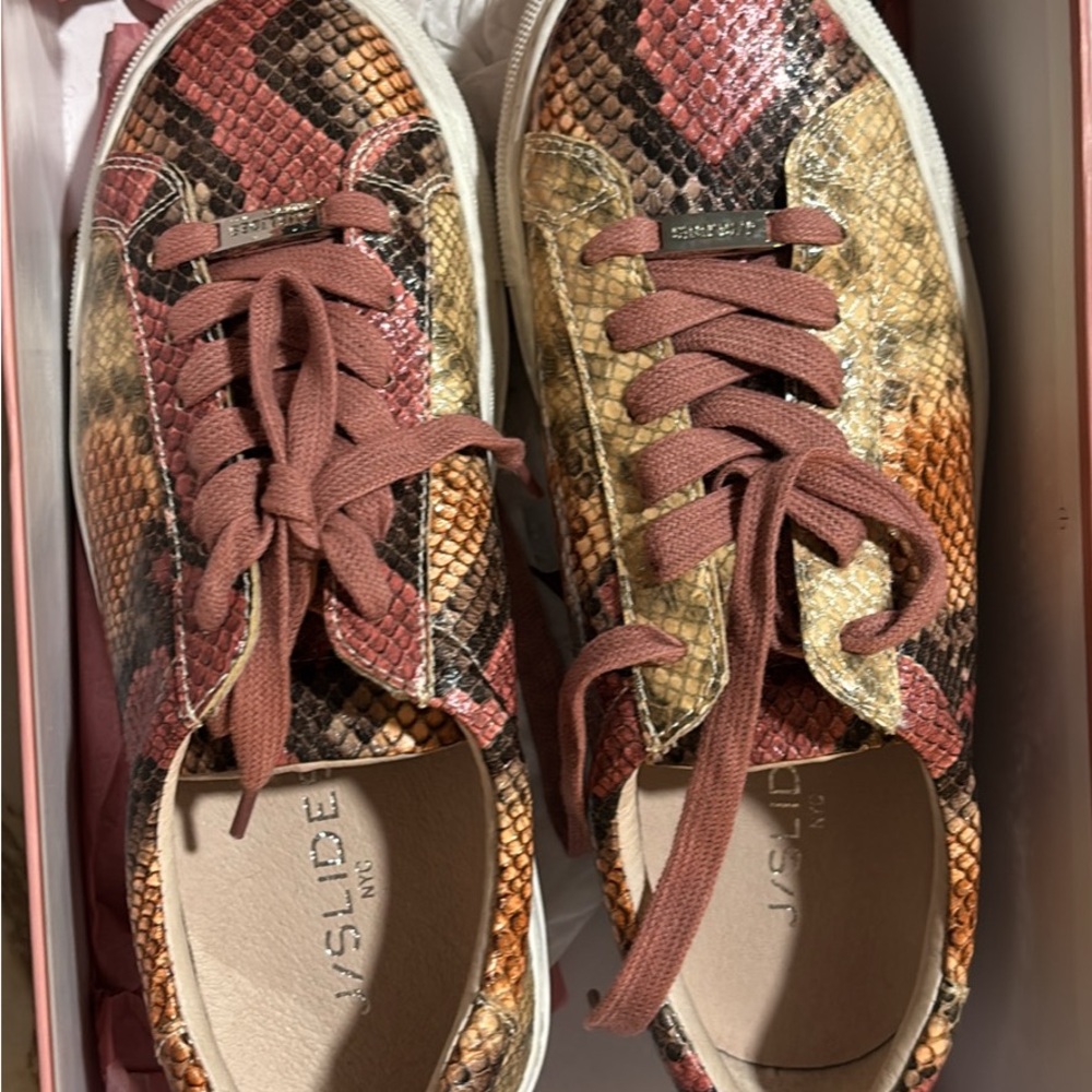 Evereve Red and Gold Snake Print Sneakers